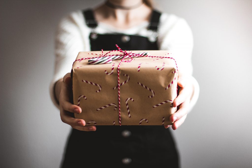 5 Last-Minute Frugal Christmas Gifts | Christmas gifts | frugal Christmas gifts | easy Christmas gifts | Christmas gift ideas | last-minute gifts | #Christmasgifts #last-minutegifts #lastminutegifts #cheapgiftideas #easyChristmasgifts #frugalgifts